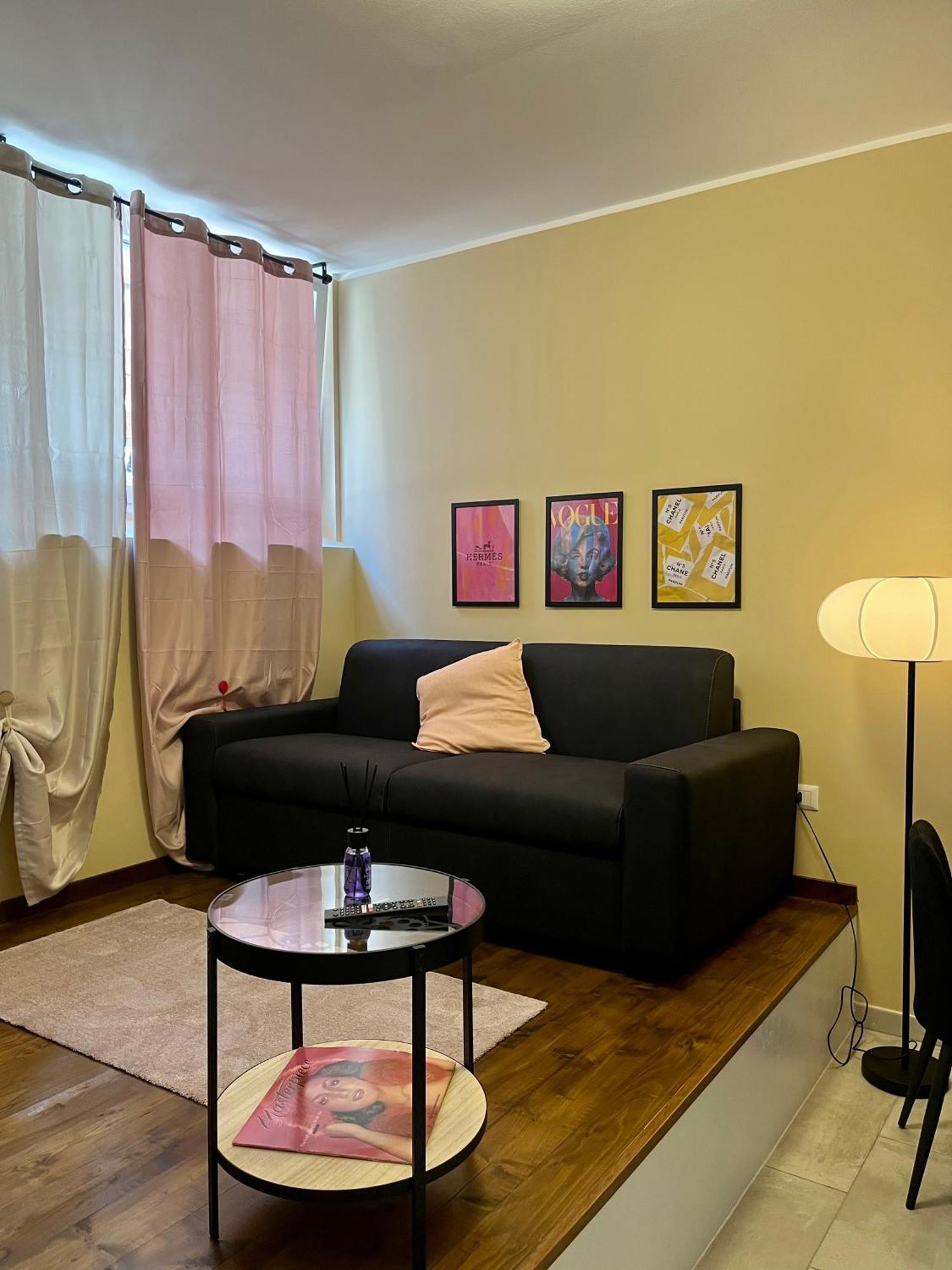 Villa Dimora Chic - A 5 Fermate Dal Duomo Milano Esterno foto